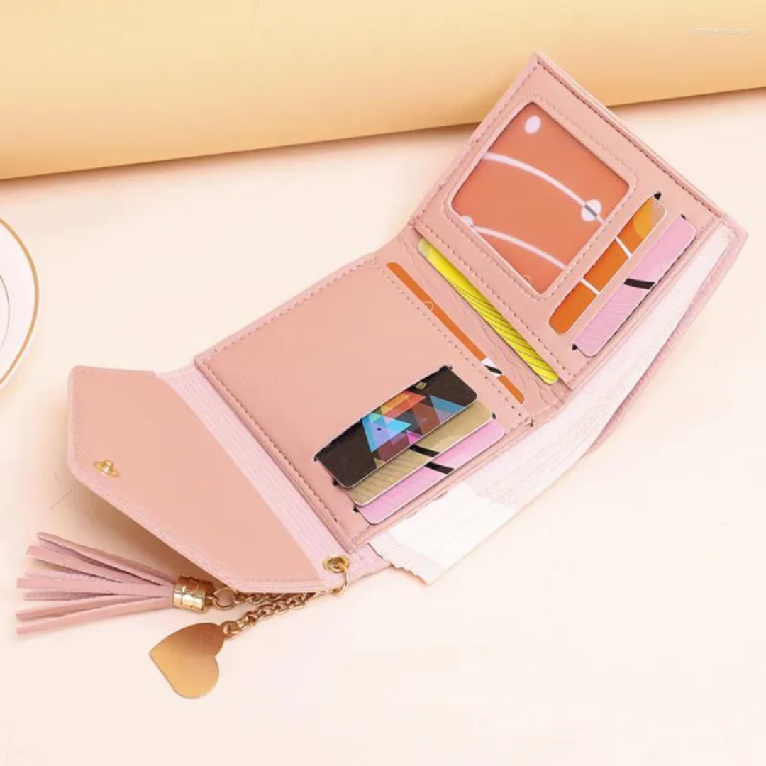 Lila | Mini portefeuille avec pendentif à pompon | Élégant et compact