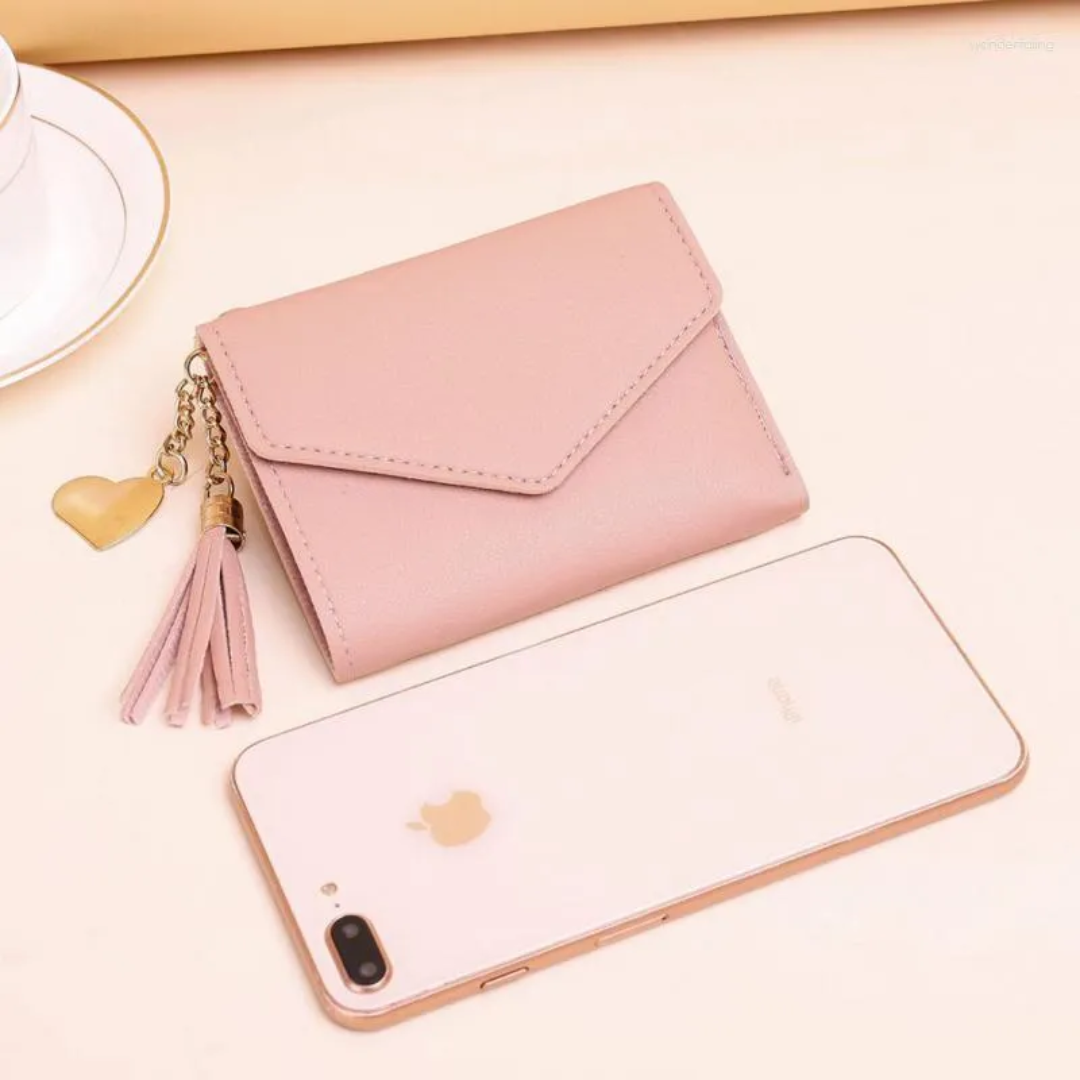Lila | Mini portefeuille avec pendentif à pompon | Élégant et compact