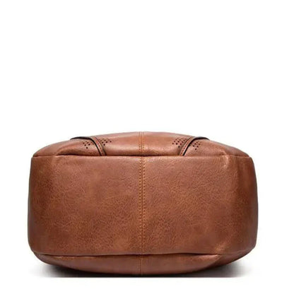 Minerva’s Classic Versatility | Vintage Bag-Elly Rose