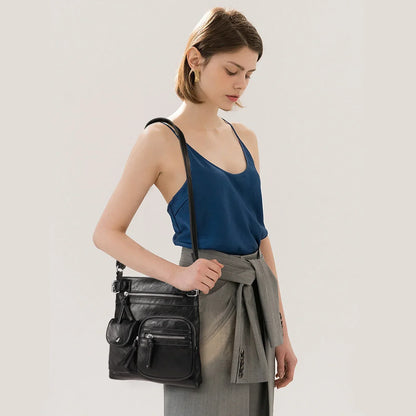 Zara | Sac à bandoulière en cuir souple à compartiments multiples.