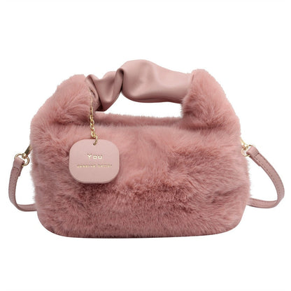 Sac à main Fluffy | Ce sac vous donne envie de le serrer dans vos bras