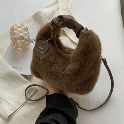 Sac à main Fluffy | Ce sac vous donne envie de le serrer dans vos bras